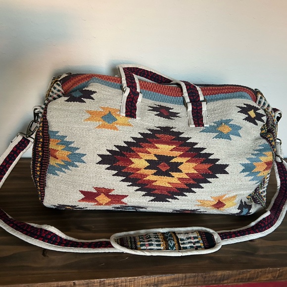 Navajo Rug Patterned Weekender Bag - Picture 1 of 7